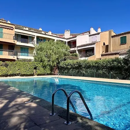 Duplex Proche Gare Commerce Saint-Raphael (Var)