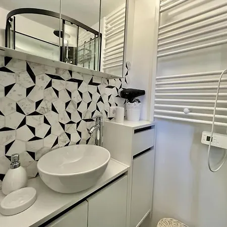 Appartement Duplex Proche Gare Commerce *